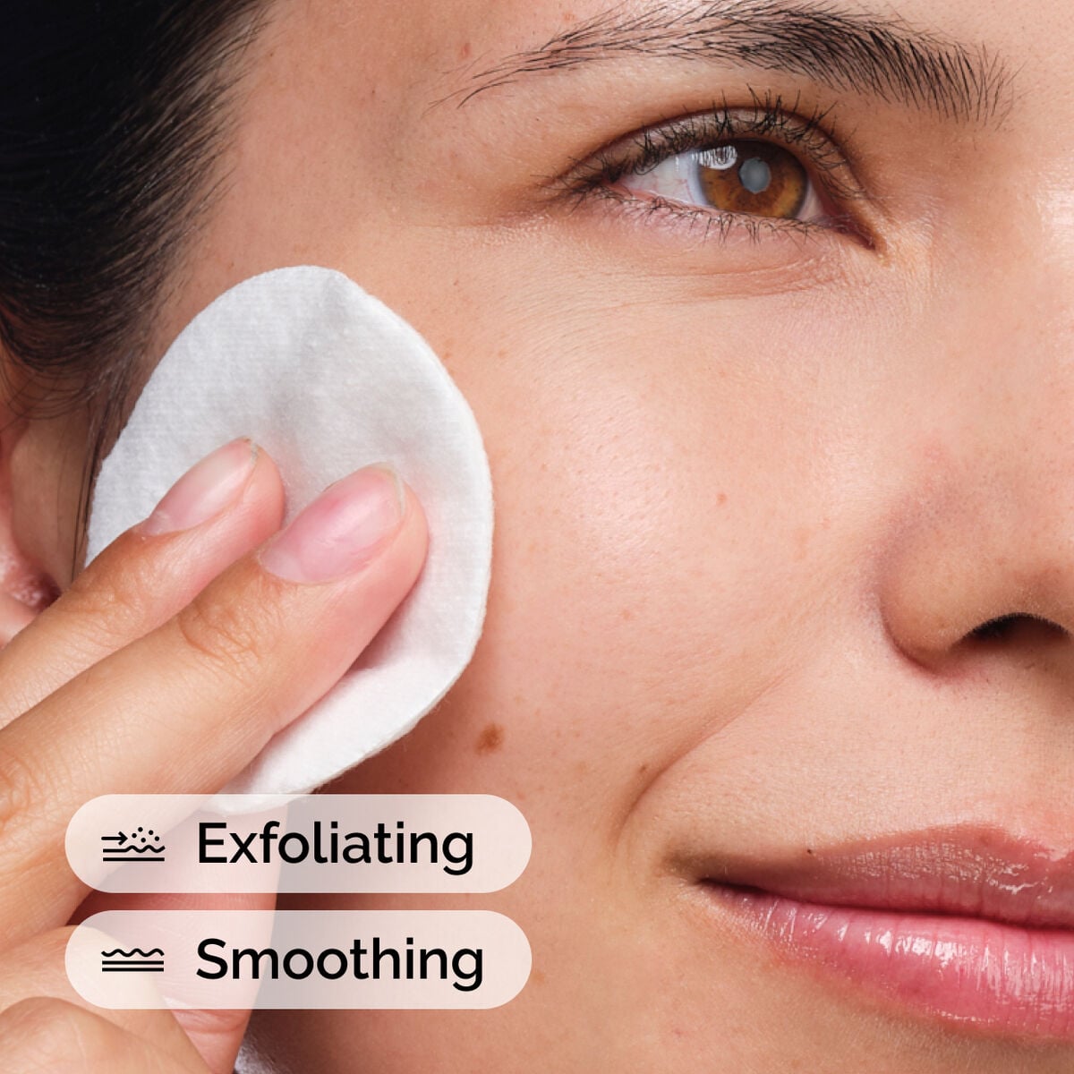 glycolic-acid-7-exfoliating-toner-i9 ord-glycolic-acid-exfoliating-toner-model-application-with-benefits.jpg